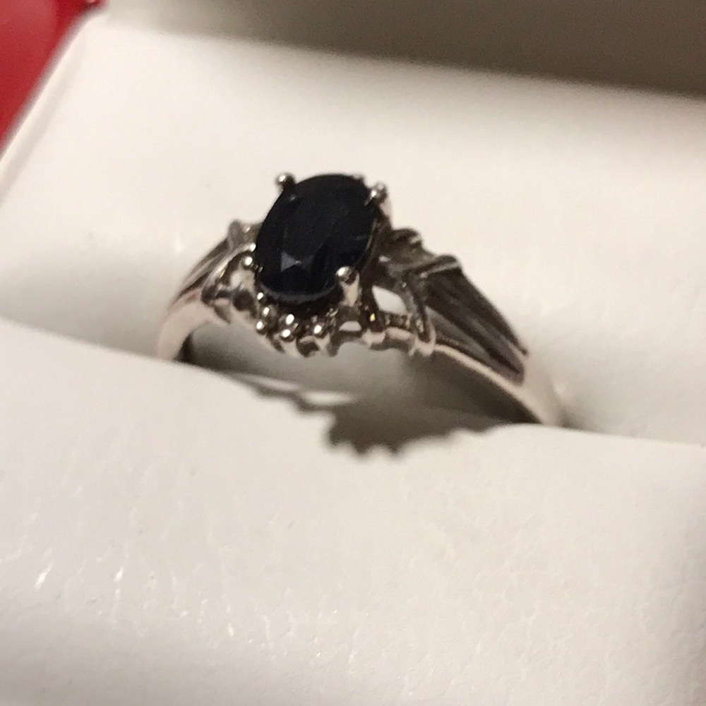 Anillo de plata 925 con piedra negra